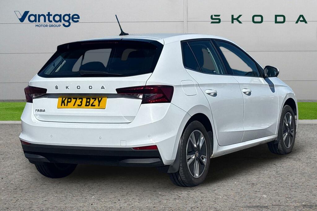 Skoda Fabia 1.0 Tsi 110 Se L KP73BZY White #3