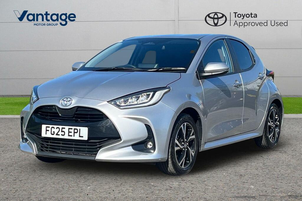 Toyota Yaris 1.5 Vvt-h Design Hatchback Hybrid E-cvt FG25EPL Silver #3
