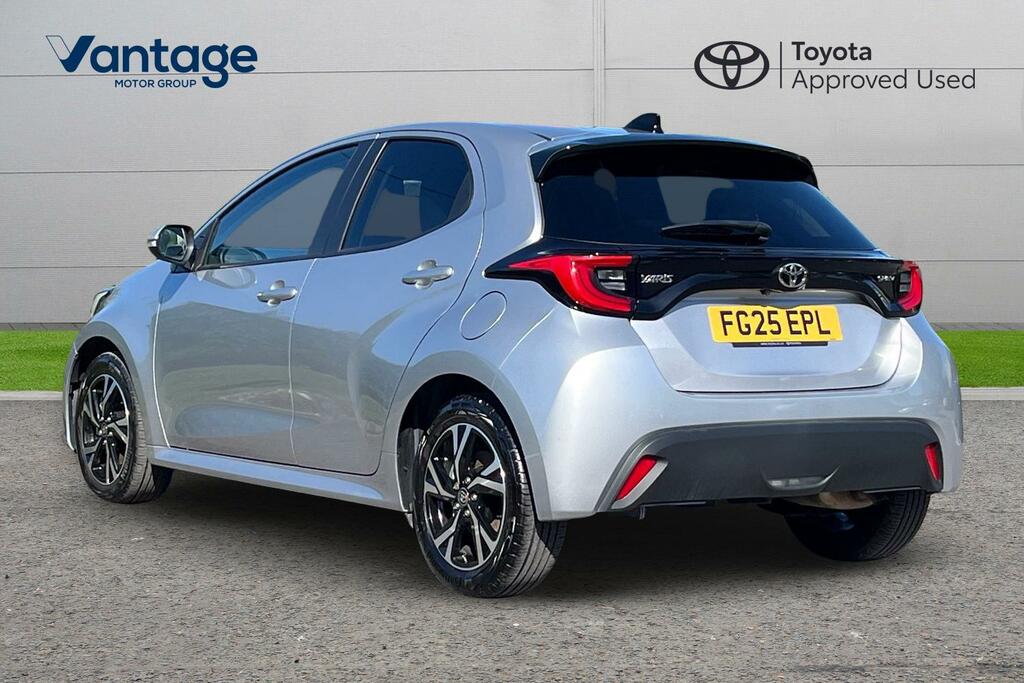 Toyota Yaris 1.5 Vvt-h Design Hatchback Hybrid E-cvt FG25EPL Silver #4