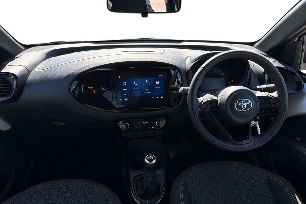 Toyota Aygo X 1.0 Vvt-i Edge Euro 6 Ss FG25EKP White #6