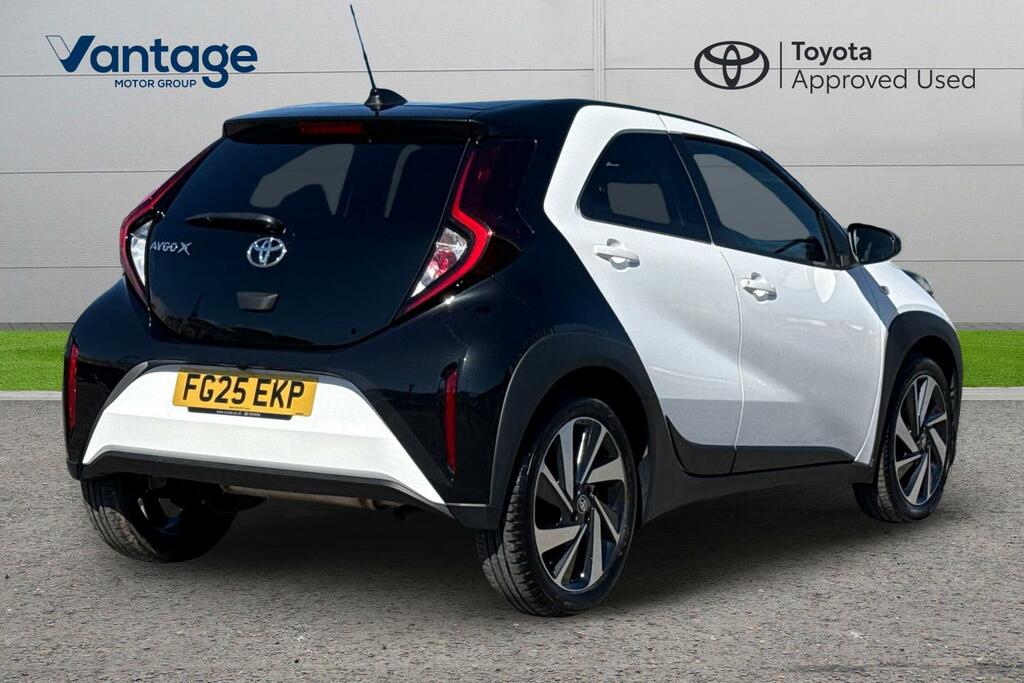 Toyota Aygo X 1.0 Vvt-i Edge Euro 6 Ss FG25EKP White #2