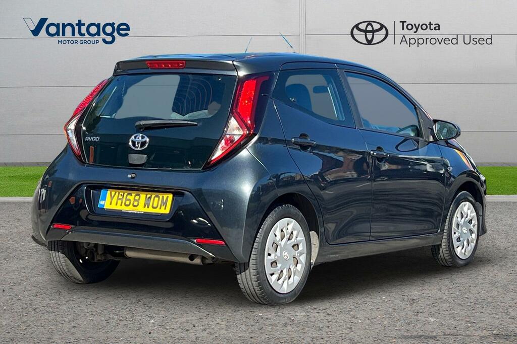 Toyota Aygo 1.0 Vvt-i X-play Hatchback X-shift Euro YH68WOM Grey #2