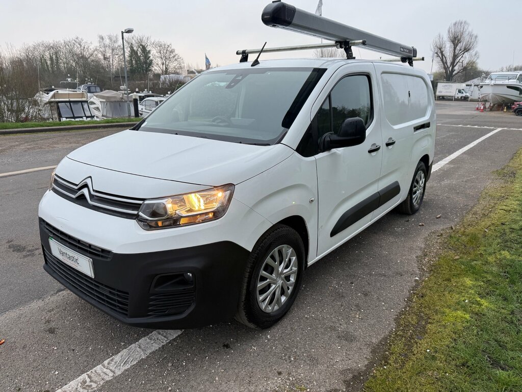 Citroen e-Berlingo 750 50Kwh Enterprise XL Pro Panel Van 6Dr AY22YCO White #2