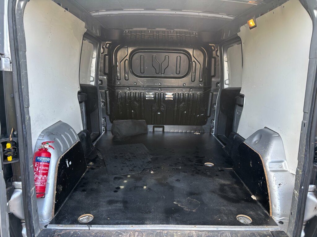 Vauxhall Combo 1.6 Cdti Lwb Long Wheel Base Can Carry A Ton Rare Silver #3