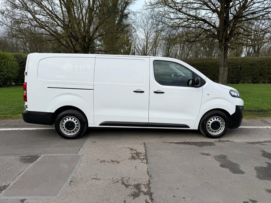 Citroen Dispatch 2.0 Bluehdi 1400 Enterprise Pro XL Panel Van 6Dr D LB71YWR White #4