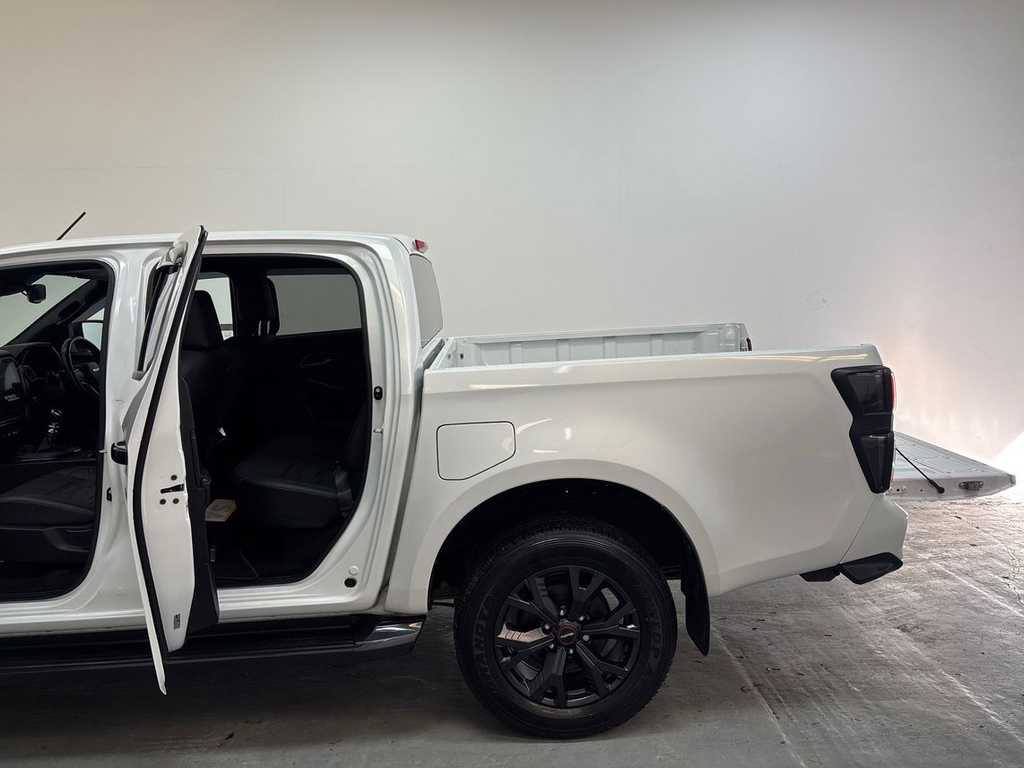 Isuzu D-Max 1.9 V-cross Double Cab 4X4 SA73HDL White #5