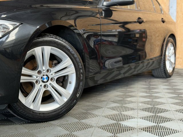 BMW 3 Series 2.0 318D Sport Saloon Euro 5 S GV14FRC Black #4