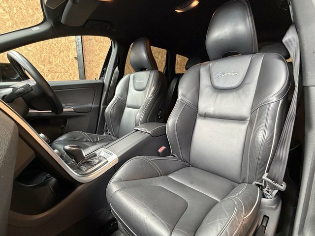 Volvo XC60 2.4 D5 R-design Lux Nav Suv Geartronic GX14YNV Black #3