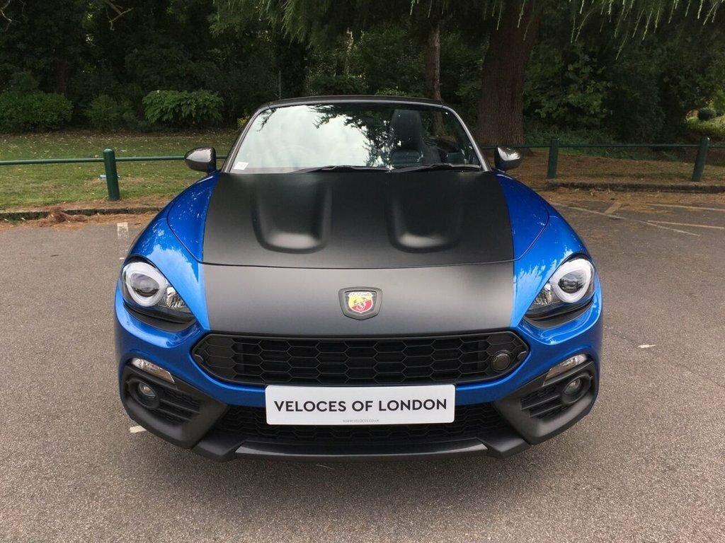 Abarth 124 Spider Convertible MD18WXX Blue #4
