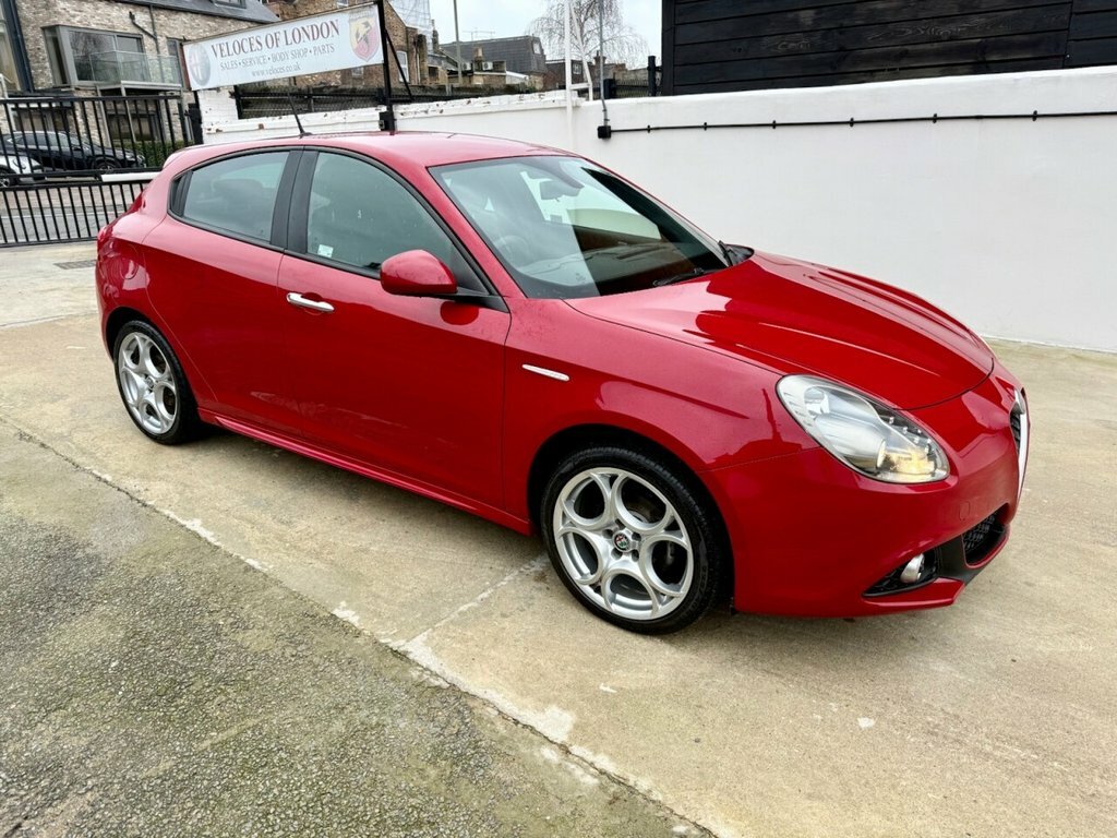 Alfa Romeo Giulietta 1.4L Sport Red