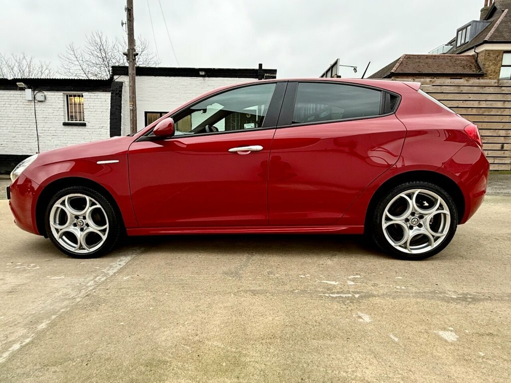 Alfa Romeo Giulietta 1.4L Sport Red #4