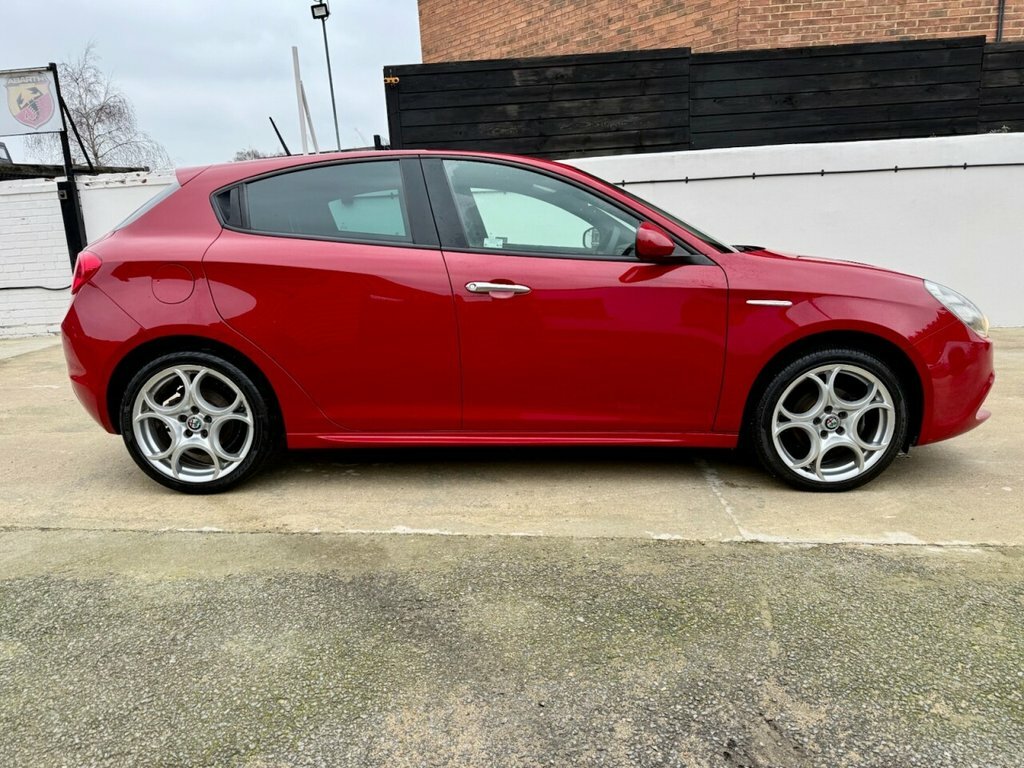 Alfa Romeo Giulietta 1.4L Sport Red #6