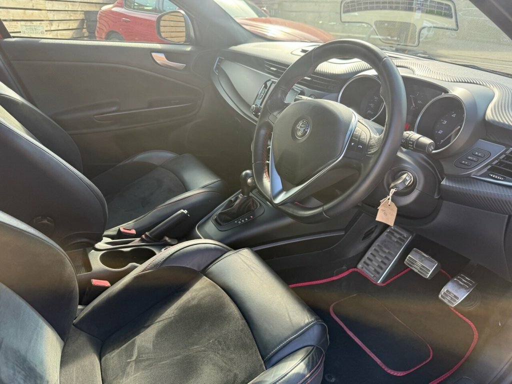 Alfa Romeo Giulietta 1.8L Veloce Red #2