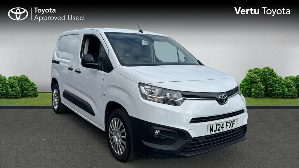 Toyota Proace City Icon White