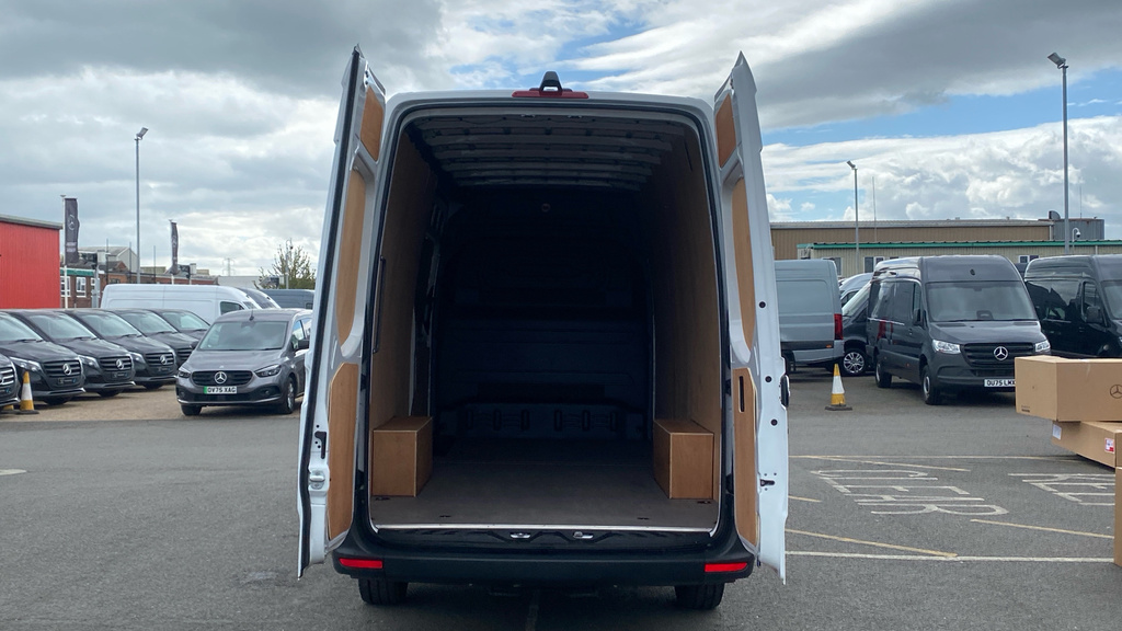Mercedes-Benz Sprinter Pro White #3