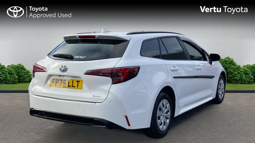 Toyota Corolla Commercial White #2