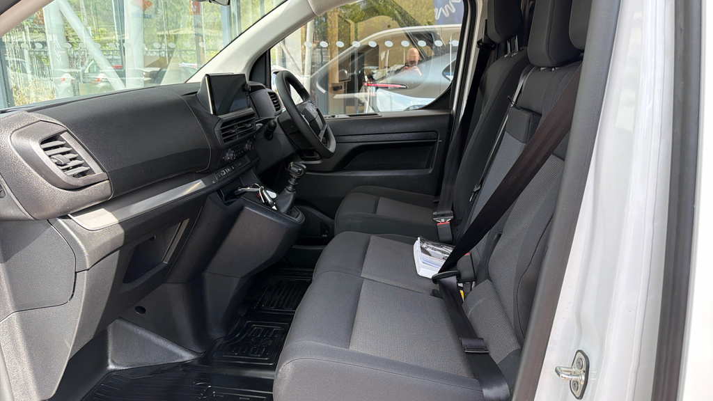 Toyota PROACE Icon FG74GYP White #5