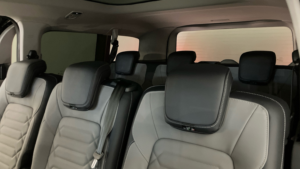 Volkswagen Transporter Shuttle 2.0 Tdi 170Ps Minibus Style Black #24