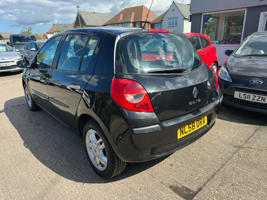 Renault Clio 1.2 16V Expression Black #4