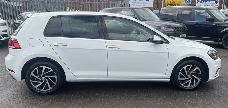 Volkswagen Golf 1.6 Tdi Match Edition LC69WYP White #6