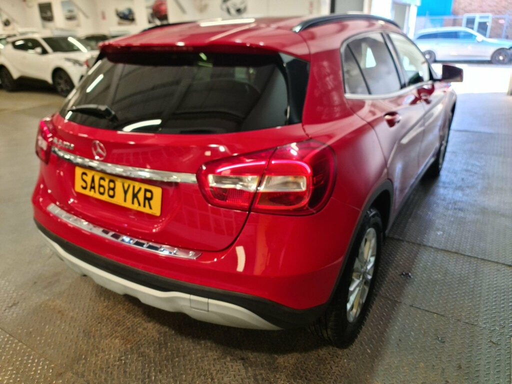 Mercedes-Benz GLA Class 1.6 Gla200 Se 7G-dct Euro 6 Ss SA68YKR Red #5
