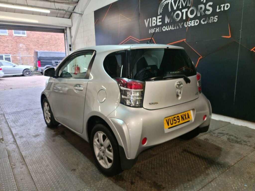 Toyota IQ 1.0 Vvt-i Multidrive Euro 4 Silver #4
