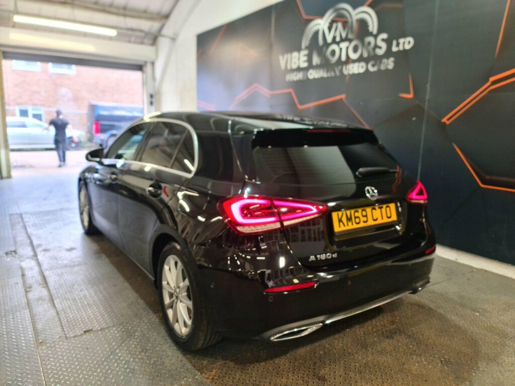 Mercedes-Benz A Class 1.5 A180d Sport Executive 7G-dct Euro 6 Ss KM69CTO Black #5