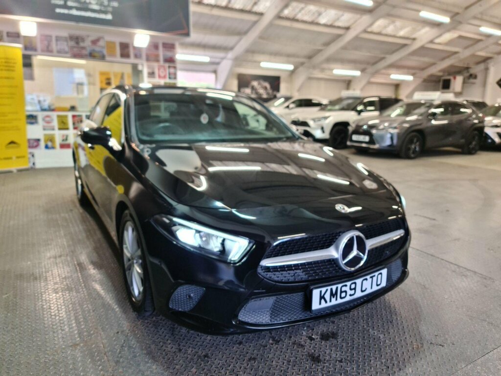 Mercedes-Benz A Class 1.5 A180d Sport Executive 7G-dct Euro 6 Ss KM69CTO Black #3