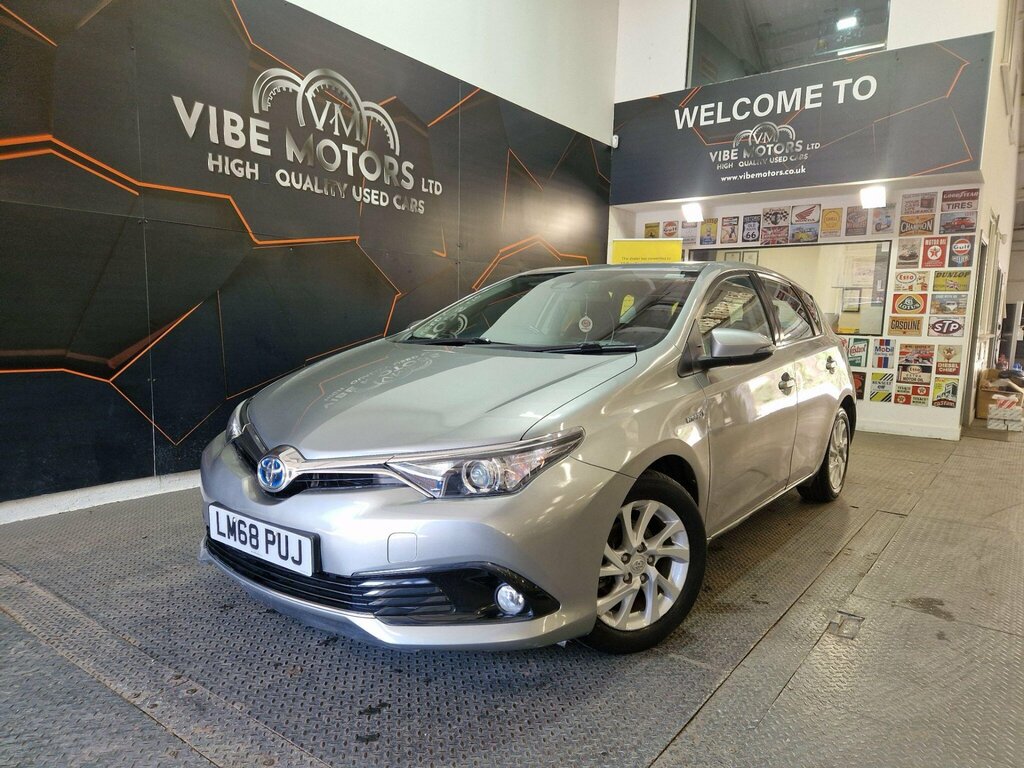 Toyota Auris 1.8 Vvt-h Icon Tech Cvt Euro 6 Ss Grey