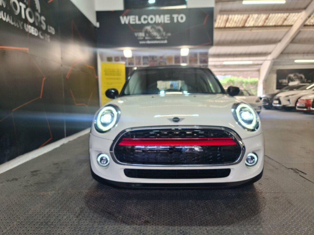 Mini Hatch 1.5 Cooper Classic Euro 6 Ss RV69NKN White #3