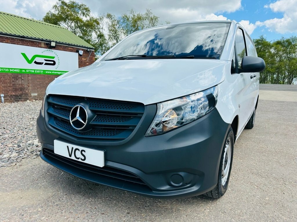 Mercedes-Benz Vito 1.6L Null 6Dr KU67HFP White #2