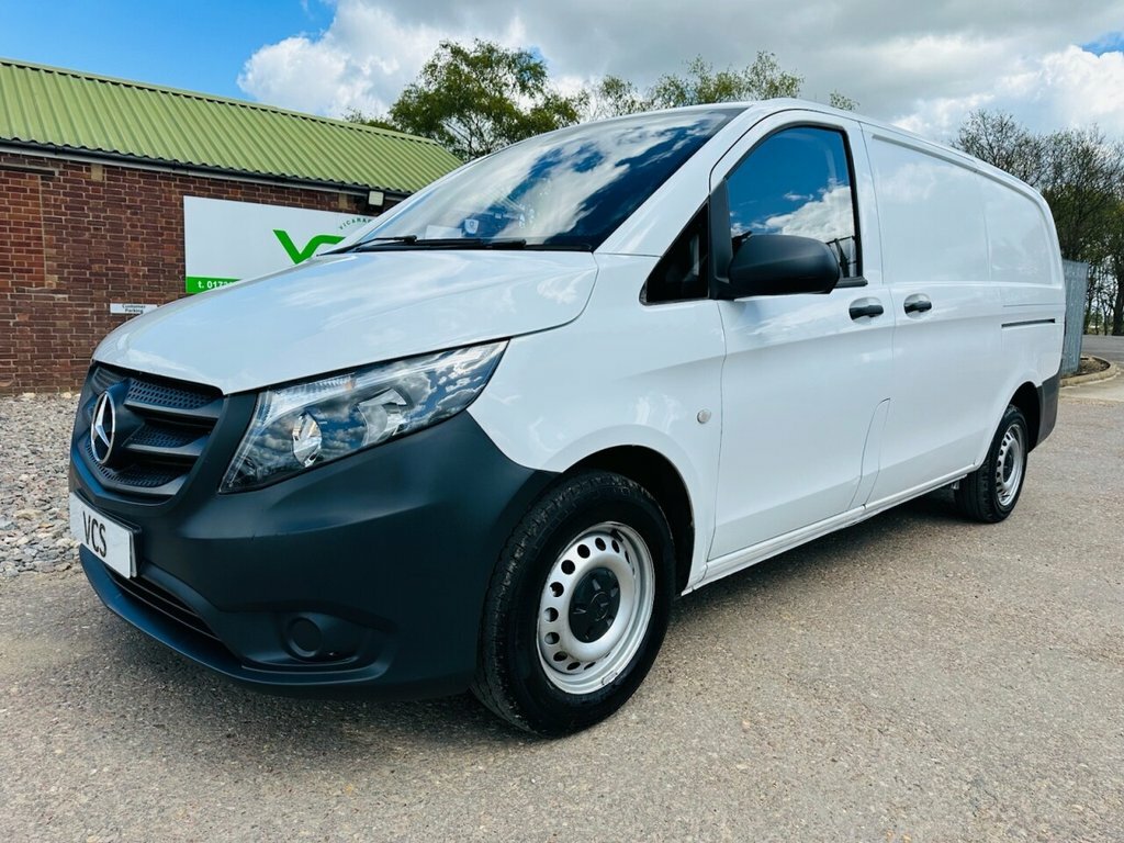 Mercedes-Benz Vito 1.6L Null 6Dr KU67HFP White #4