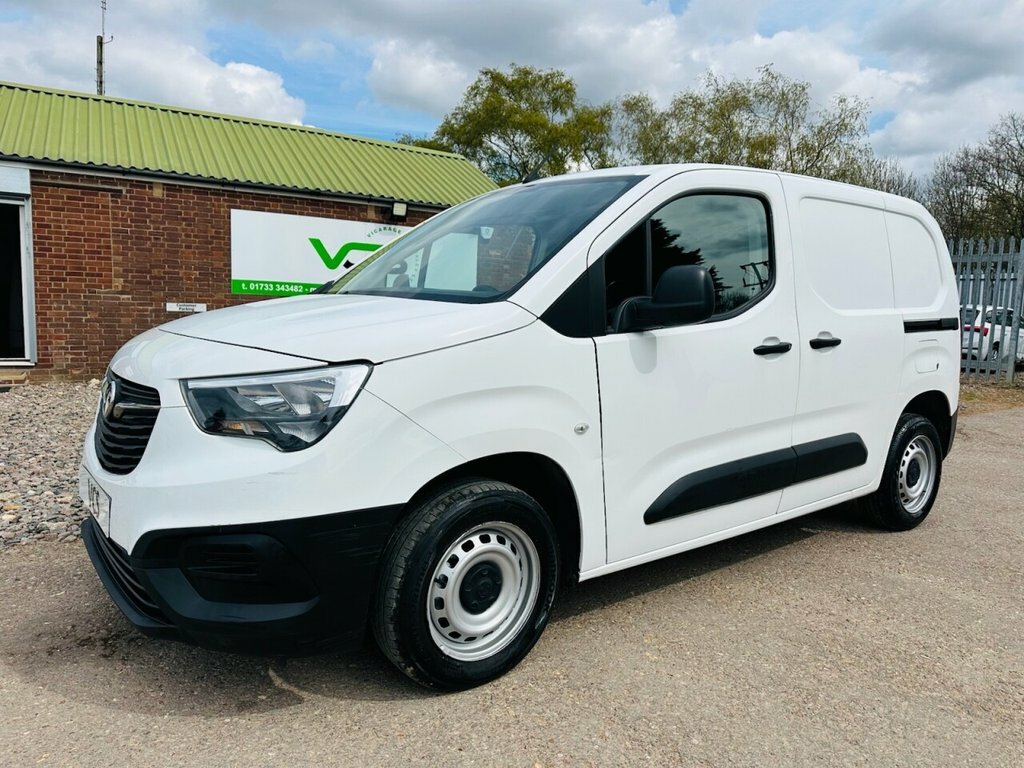 Vauxhall Combo 1.5L Edition FE20GSV White #5