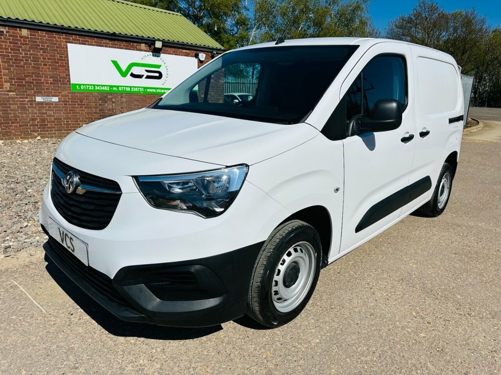 Vauxhall Combo 1.5L Dynamic FL72BBJ White #4