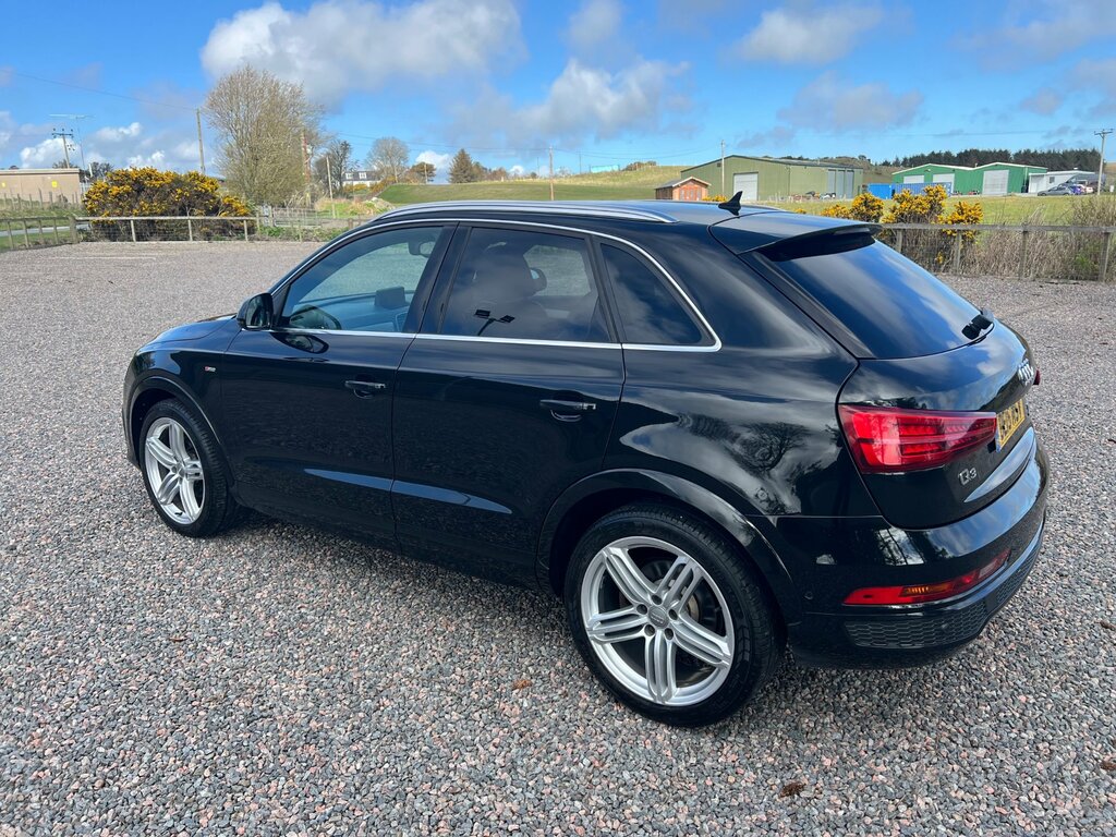 Audi Q3 2.0 Tdi S Line Plus Suv S Tronic Quattr DE15MSV Black #5