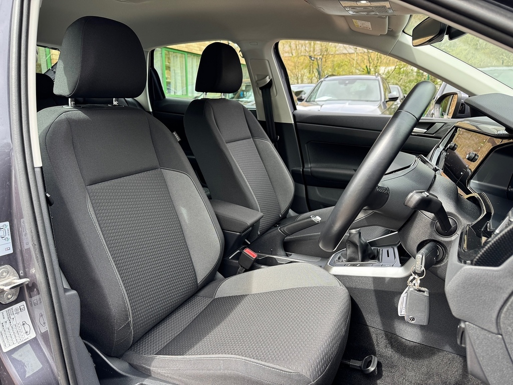 Volkswagen Taigo Tsi Life CF73BOH Grey #2