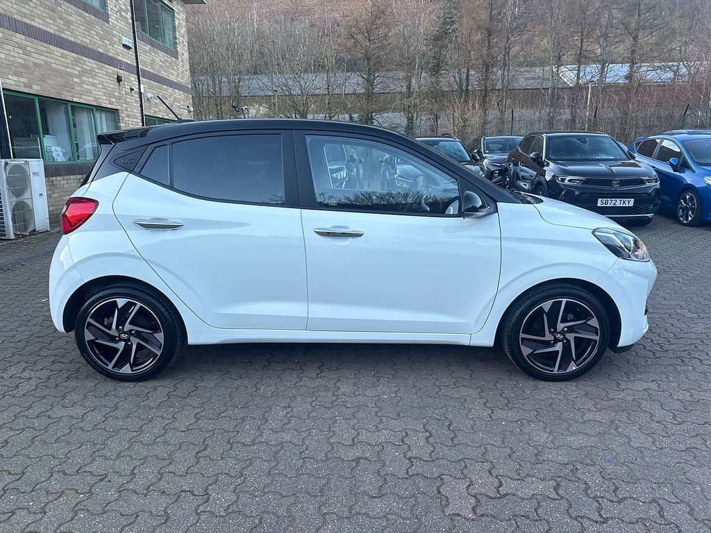Hyundai I10 Premium Tech Pack YP72CXW White #2