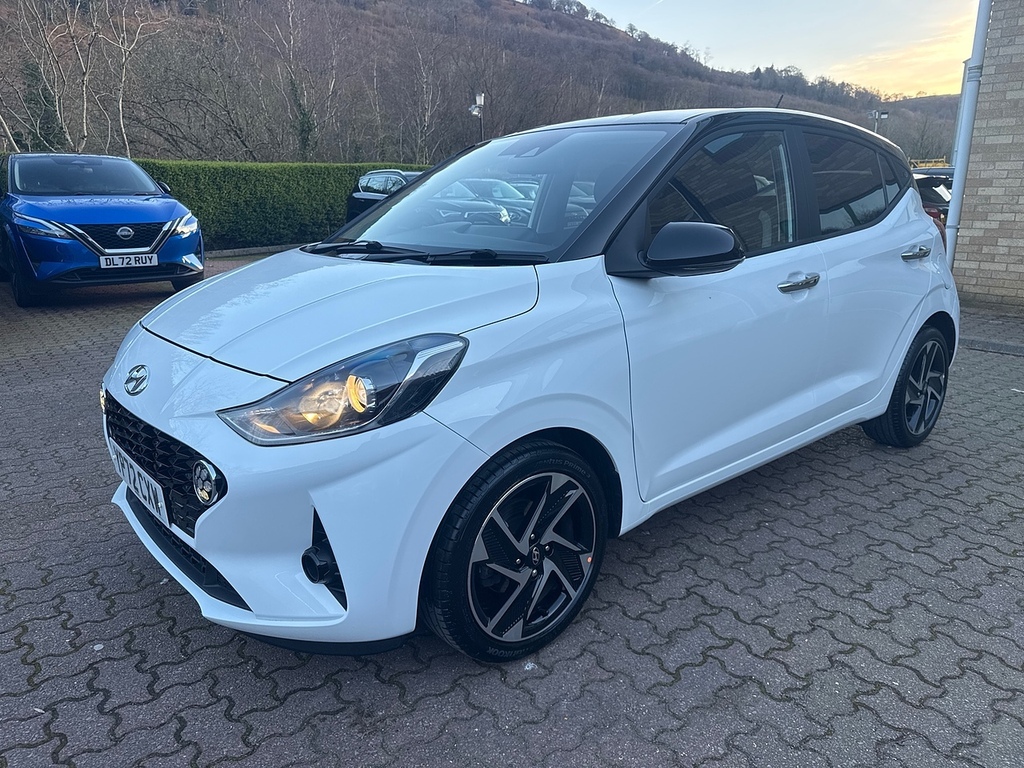 Hyundai I10 Premium Tech Pack YP72CXW White #4