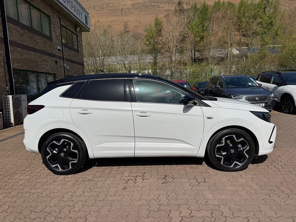 Vauxhall Grandland Turbo Ultimate DE23UJN White #4