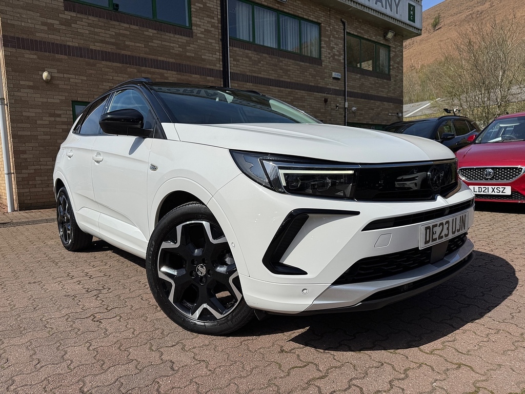 Vauxhall Grandland Turbo Ultimate White