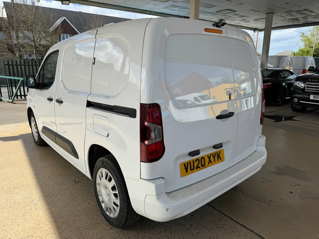 Vauxhall Combo 1.5L Sportive VU20XYK White #6