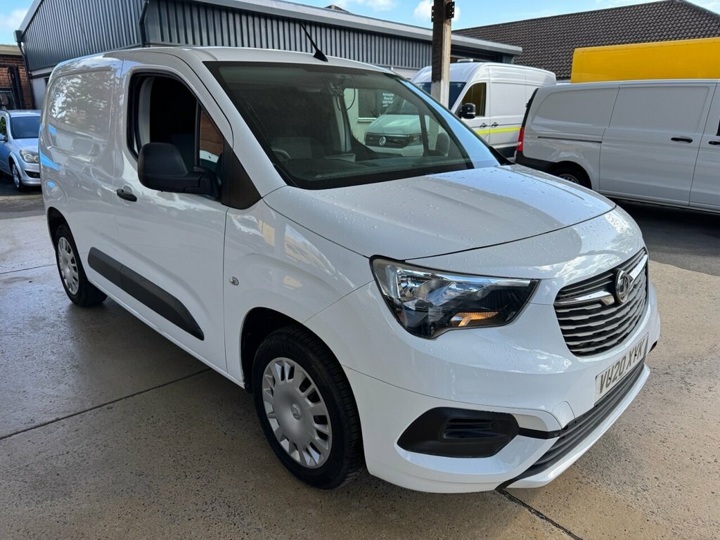 Vauxhall Combo 1.5L Sportive White