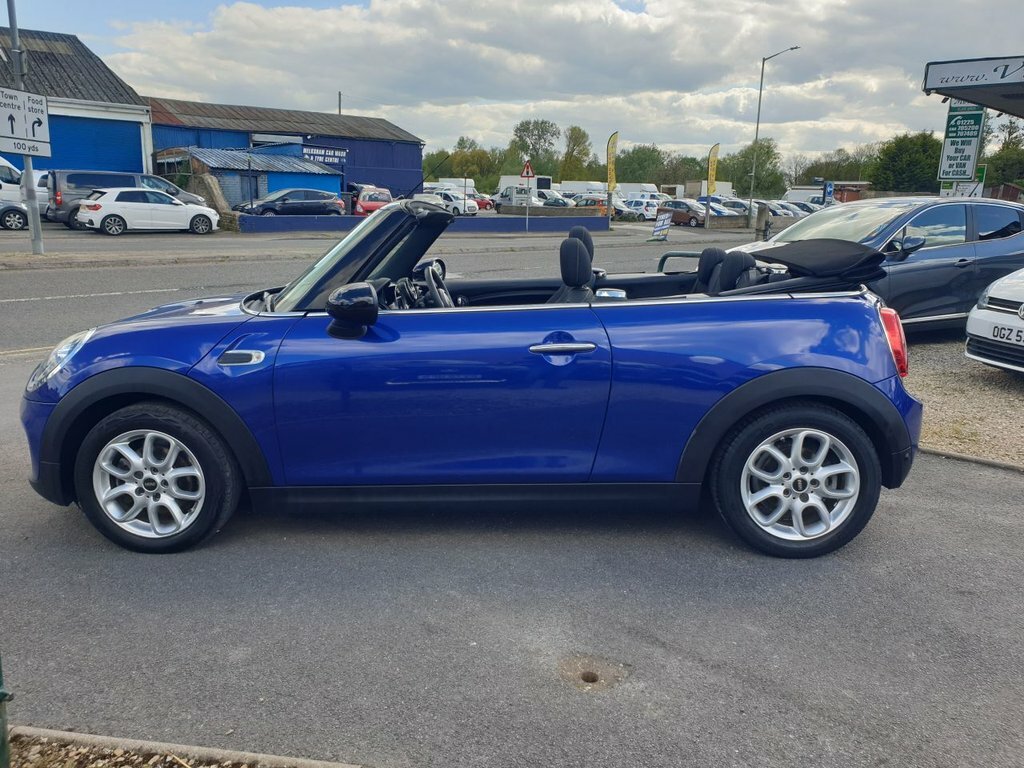 Mini Convertible 1.5L Cooper Classic HS19YMF Blue #4