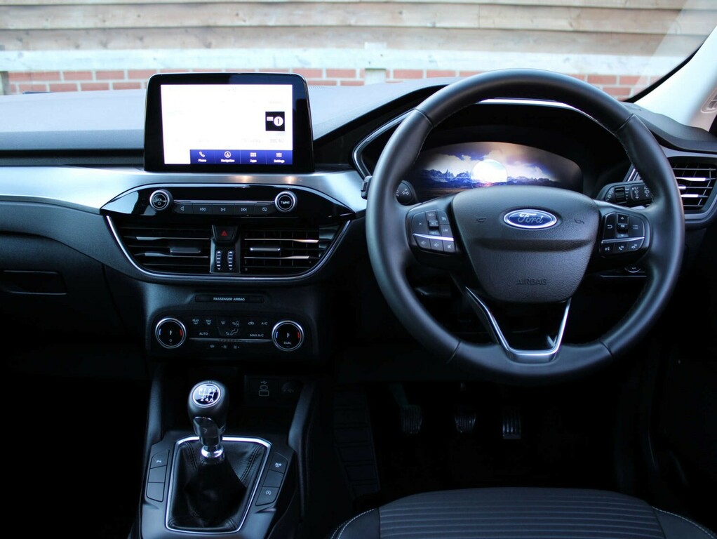 Ford Kuga 1.5 Titanium Edition Suv CF73OFE Black #6