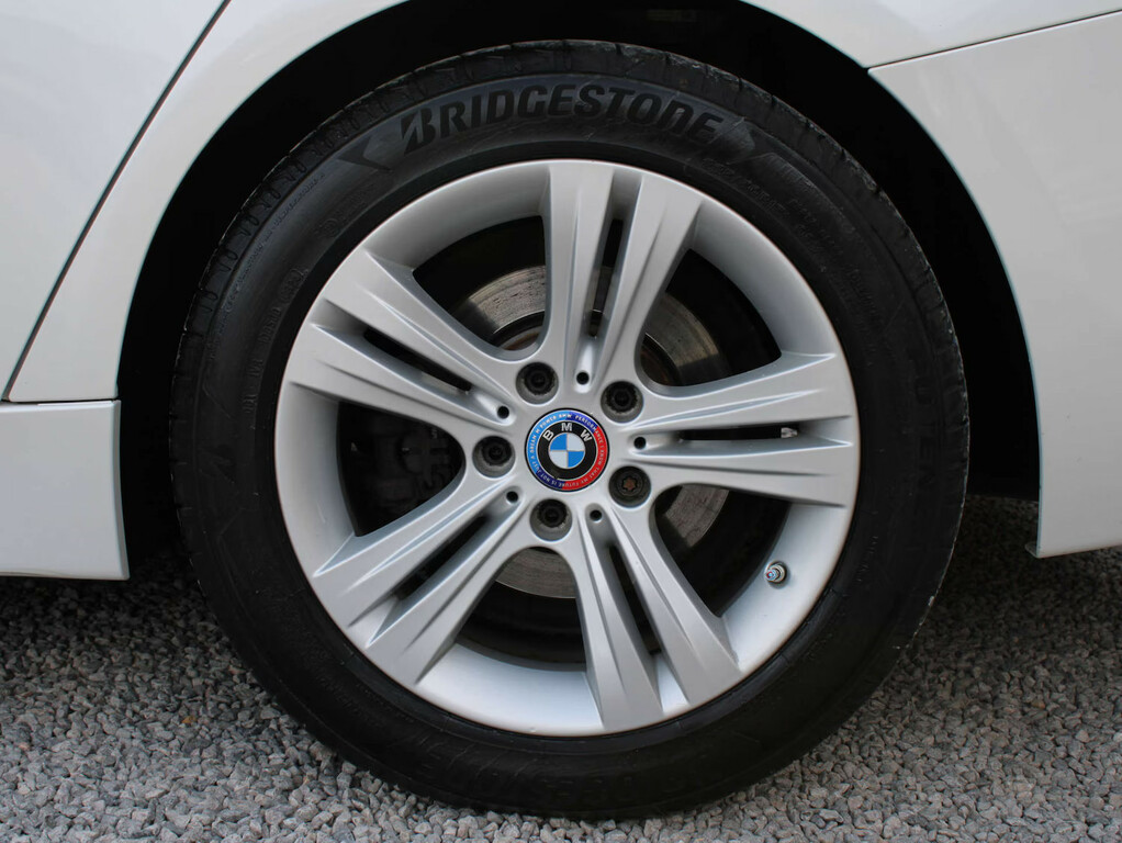 BMW 3 Series 320I Sport Estate Estate FN18BYM White #5