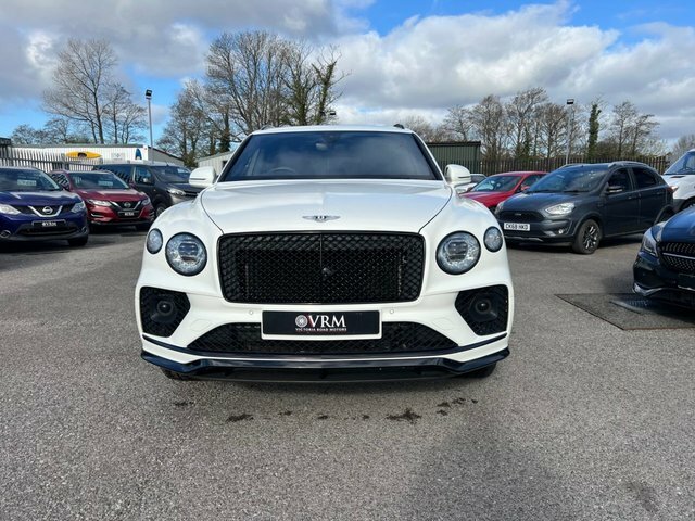 Bentley Bentayga V8 Suv White #3