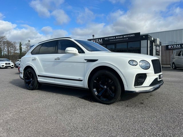 Bentley Bentayga V8 Suv White