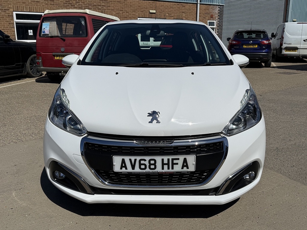Peugeot 208 1.2 Puretech Signature U12151 Ulez AV68HFA White #6