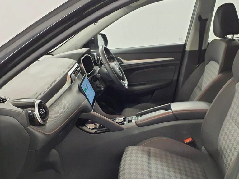 MG ZS Se PY22GHN Black #2