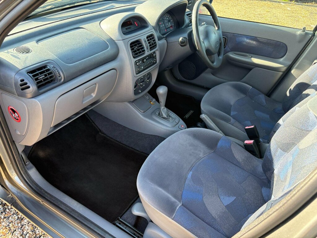 Renault Clio Rt Blue #31